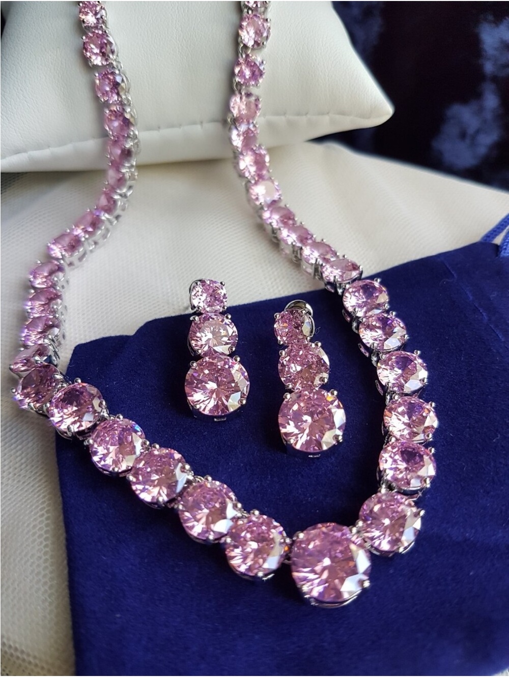 Swarovskis Elements Platinum Plated Round Pink Graduated Drop Earrings NEW - Picture 8 of 14